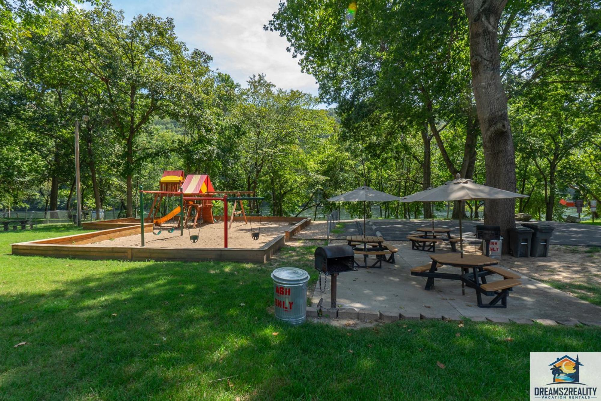 3Br Condo With Lake View - Trout Fishing - Playground - 2 Pools - Free Tickets Included - Pr69-9 Бренсон Екстер'єр фото