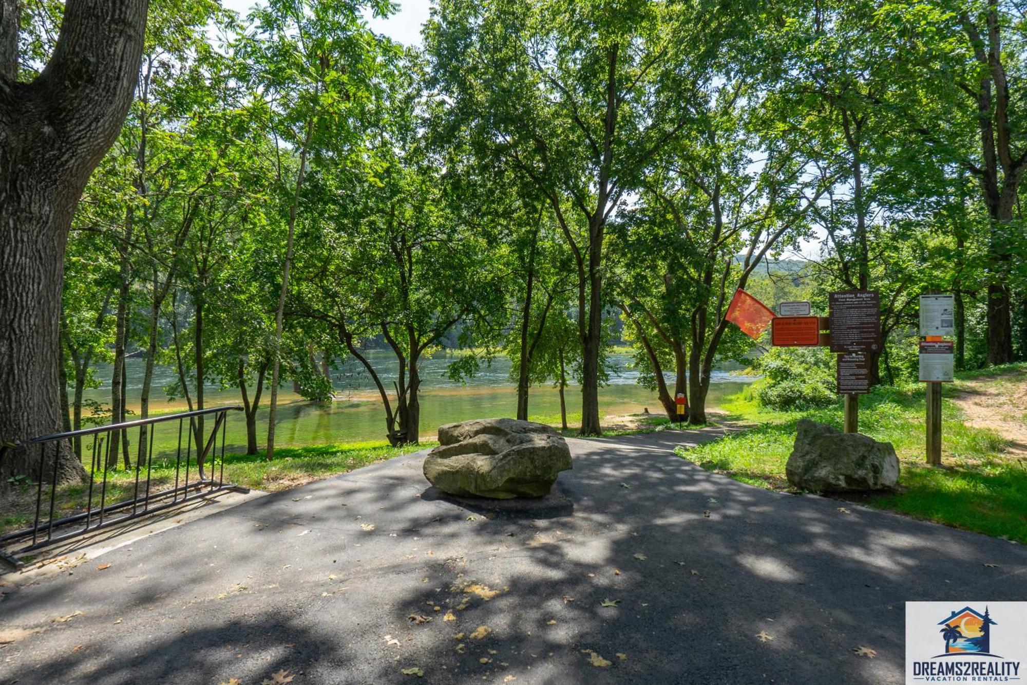 3Br Condo With Lake View - Trout Fishing - Playground - 2 Pools - Free Tickets Included - Pr69-9 Бренсон Екстер'єр фото